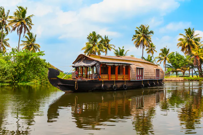 Image forPrepare to Set Sail on Houseboat Living: Mortgages, Loans, Insurance, and More